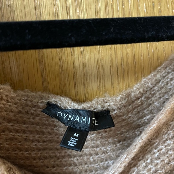 Dynamite Sweater - Picture 2 of 2